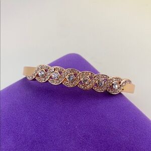 💛 Elegant Rose Gold Plated Crystal Bracelet